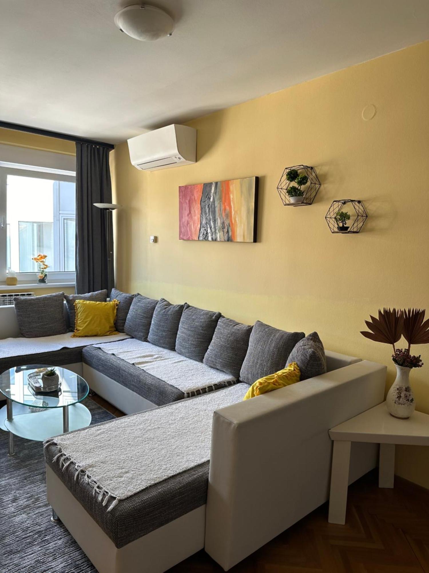 Aurelio Centar Apartment With Balcony And Free Parking Sarajevo Exteriér fotografie